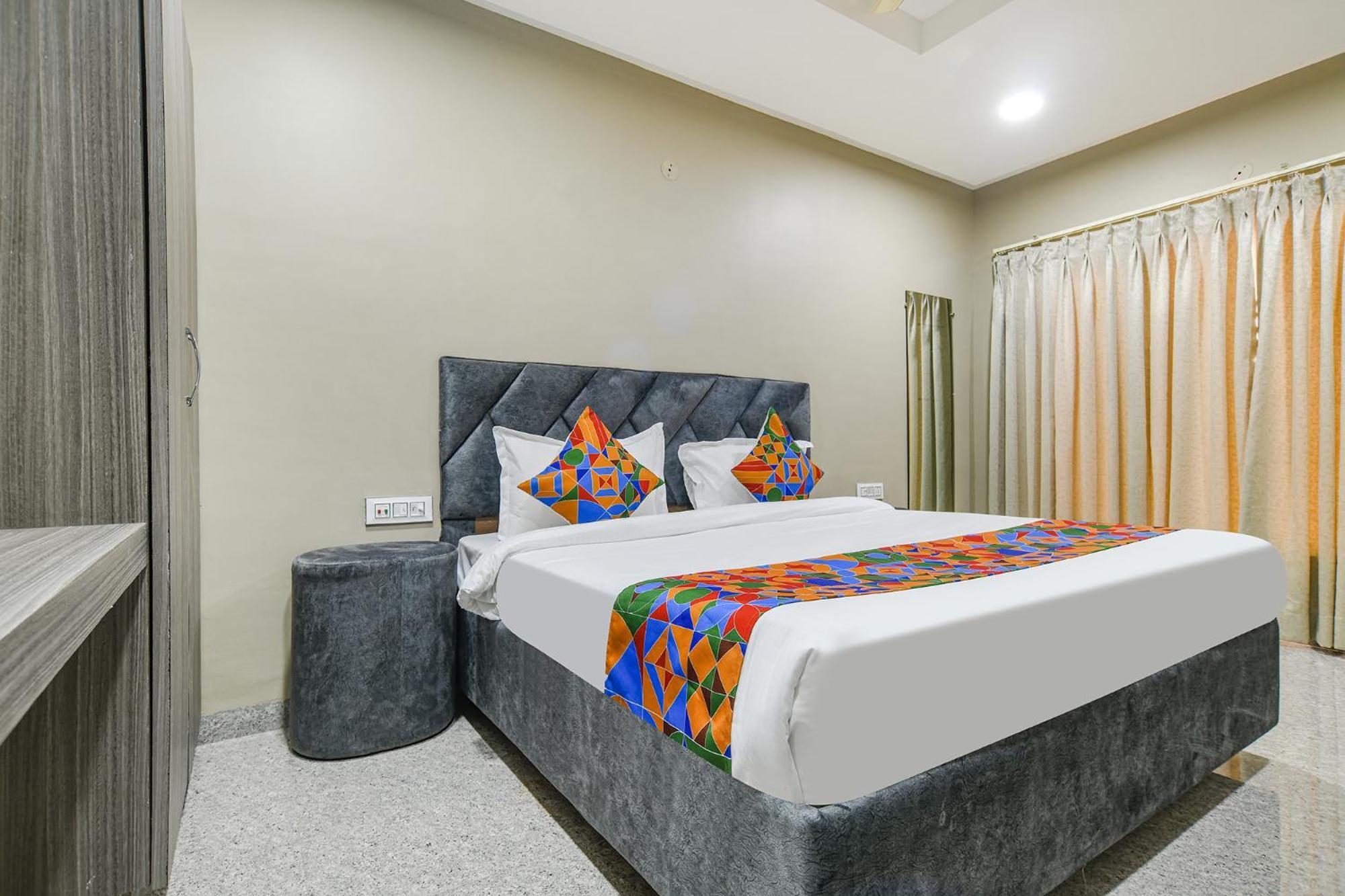 Fabhotel Classic Inn Индаур Экстерьер фото
