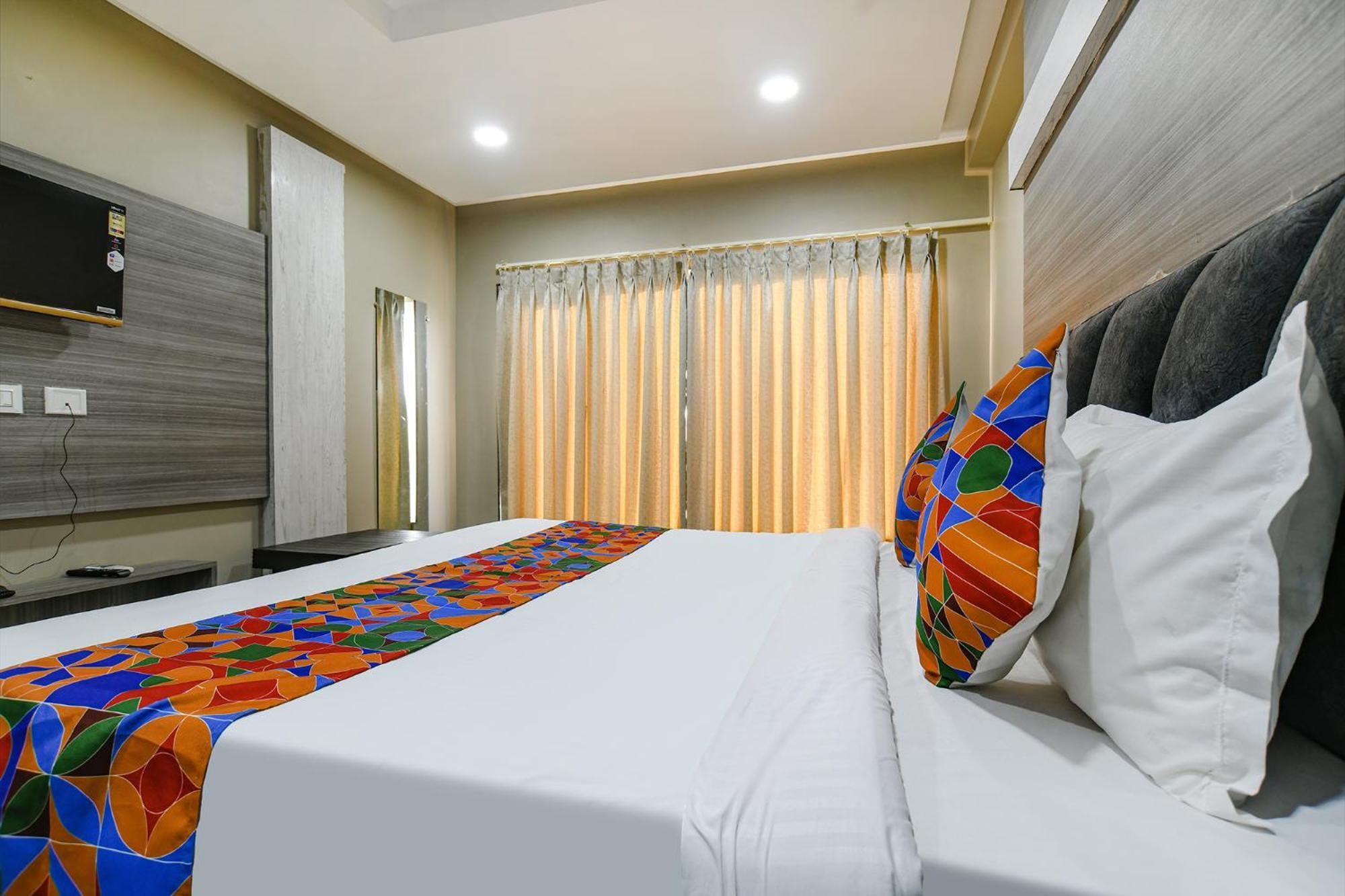Fabhotel Classic Inn Индаур Экстерьер фото