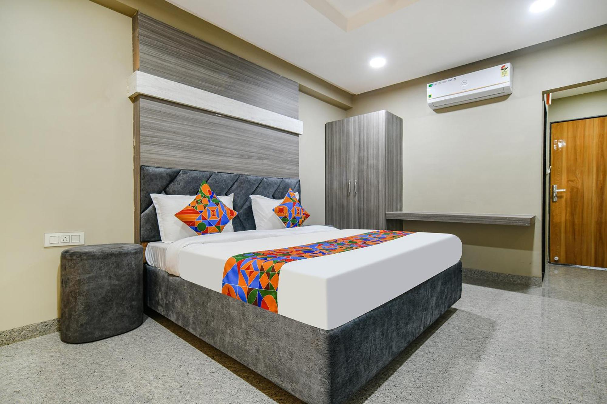 Fabhotel Classic Inn Индаур Экстерьер фото